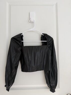 Alice + Olivia Black Faux Leather Puff Sleeve Cropped Top